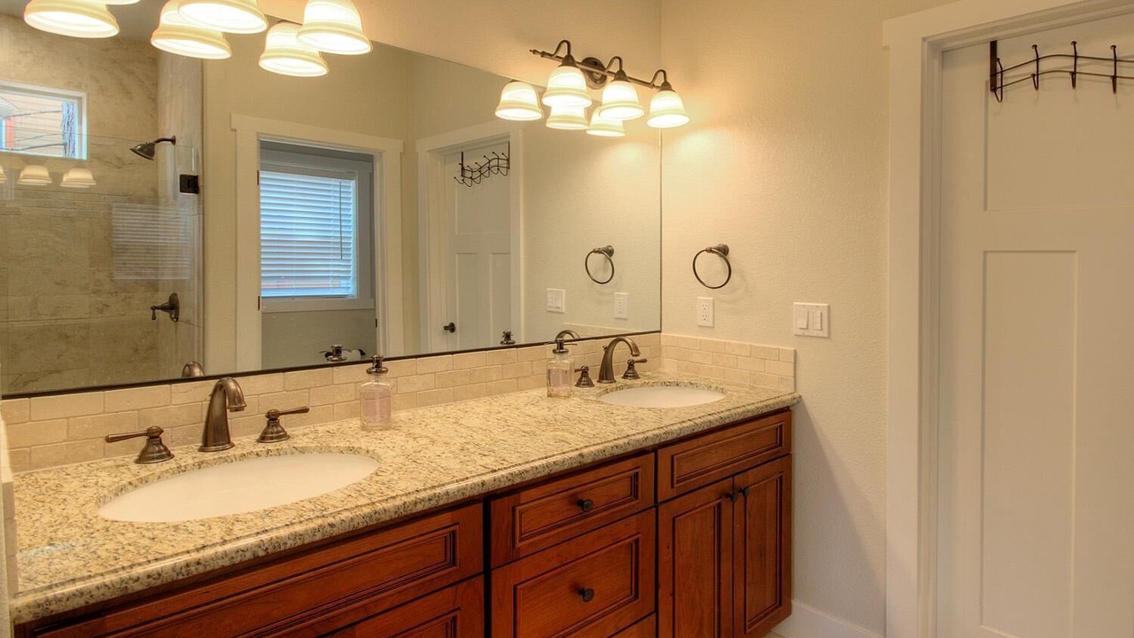 Photo of Bathroom in Yosemite West