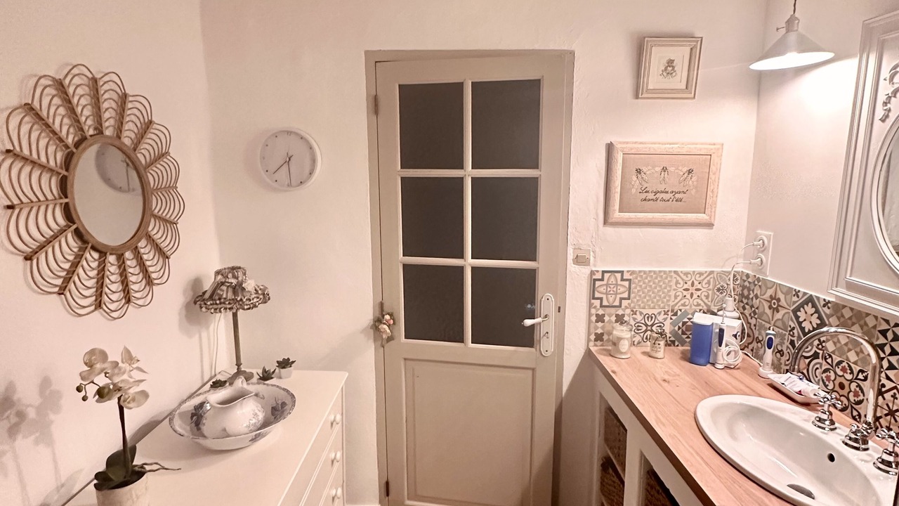 Photo of Bathroom in Puissalicon