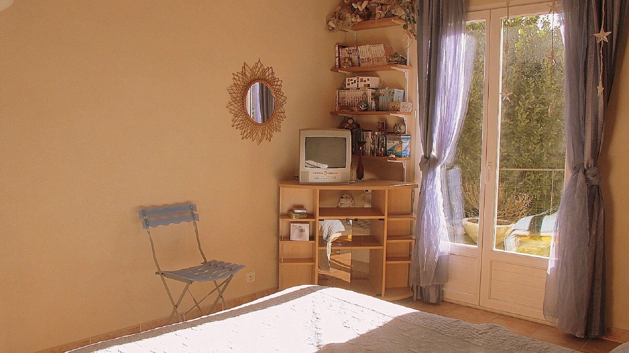 Photo of Bedroom in Junas