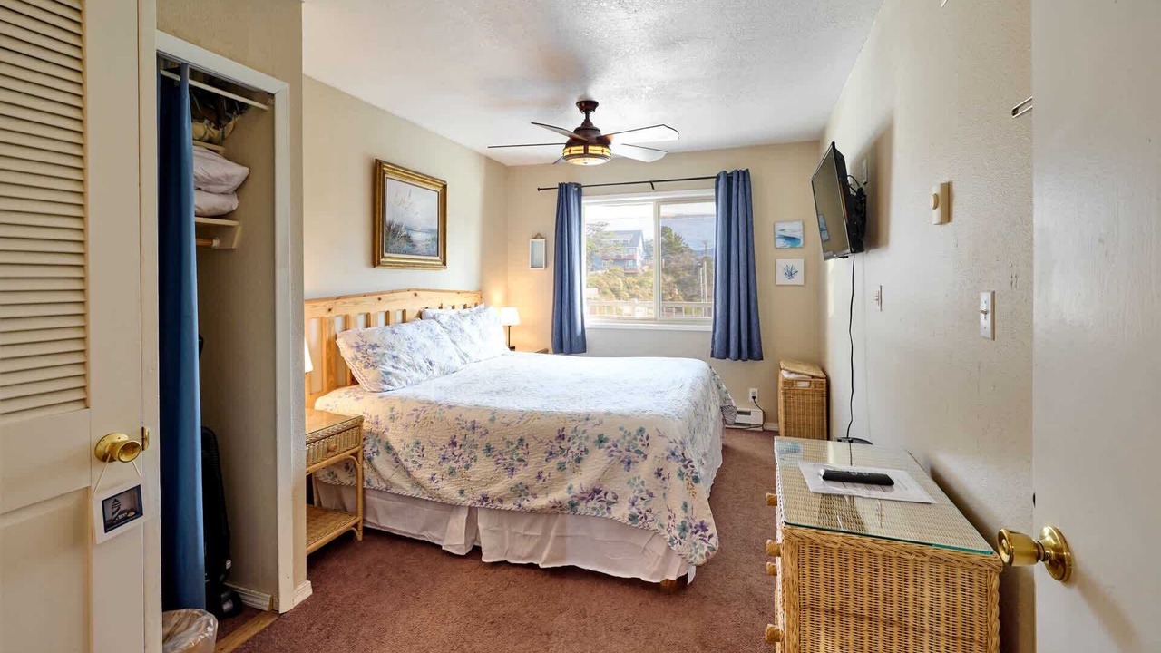 Photo of Bathroom in Lincoln City