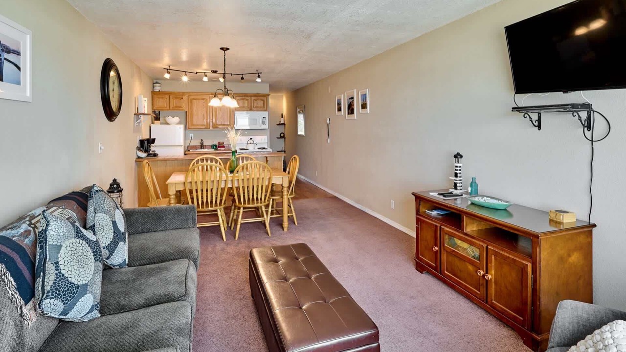 Photo of Others in Lincoln City