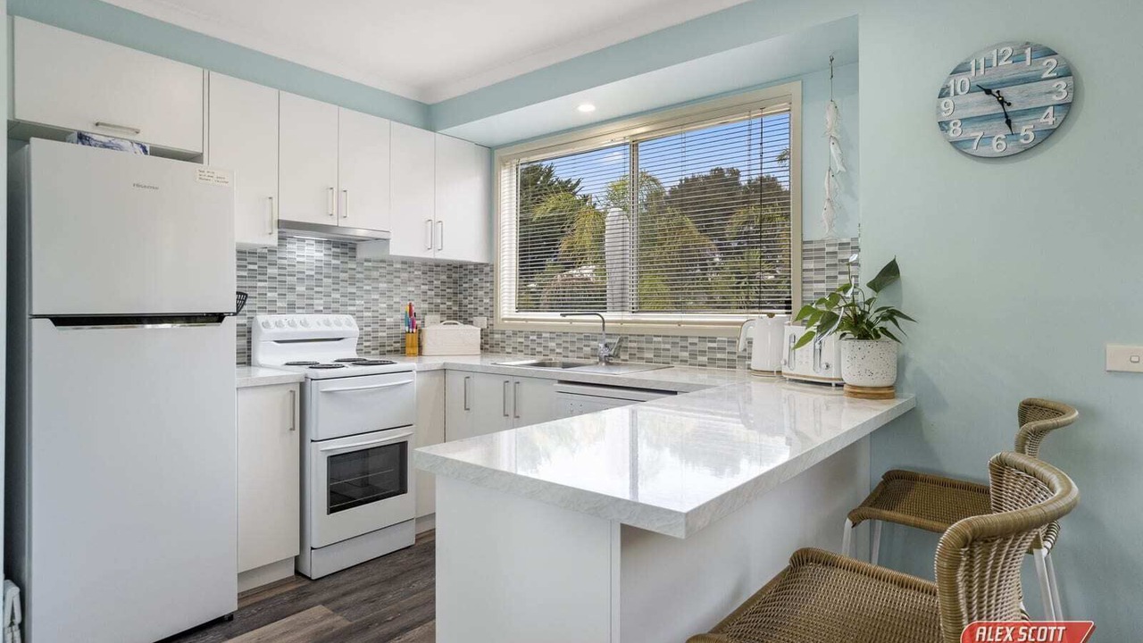Photo of Kitchen in Sunset Strip