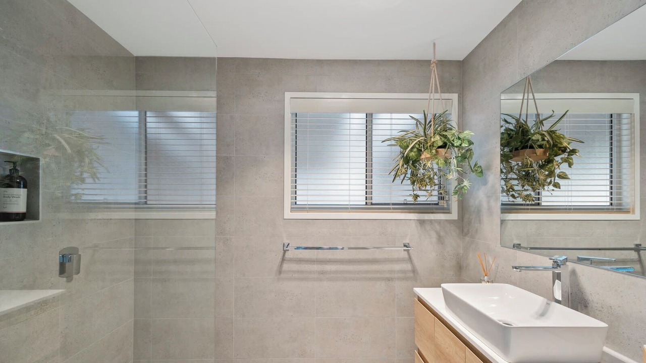 Photo of Bathroom in Sunset Strip