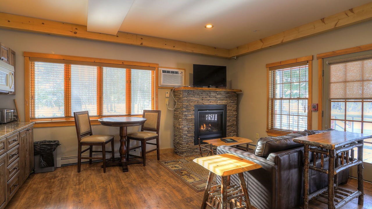 Photo of Livingroom in Oquossoc