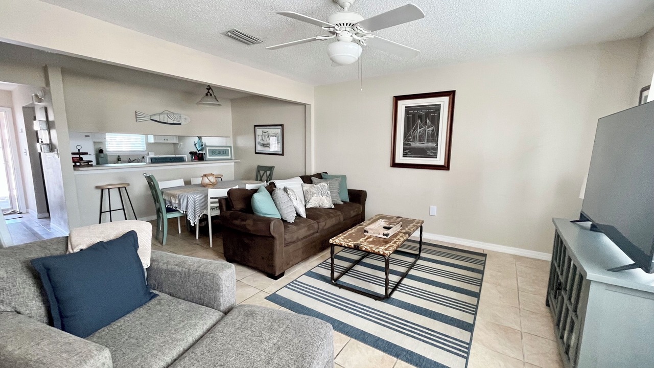Photo of Livingroom in Sugar Beach