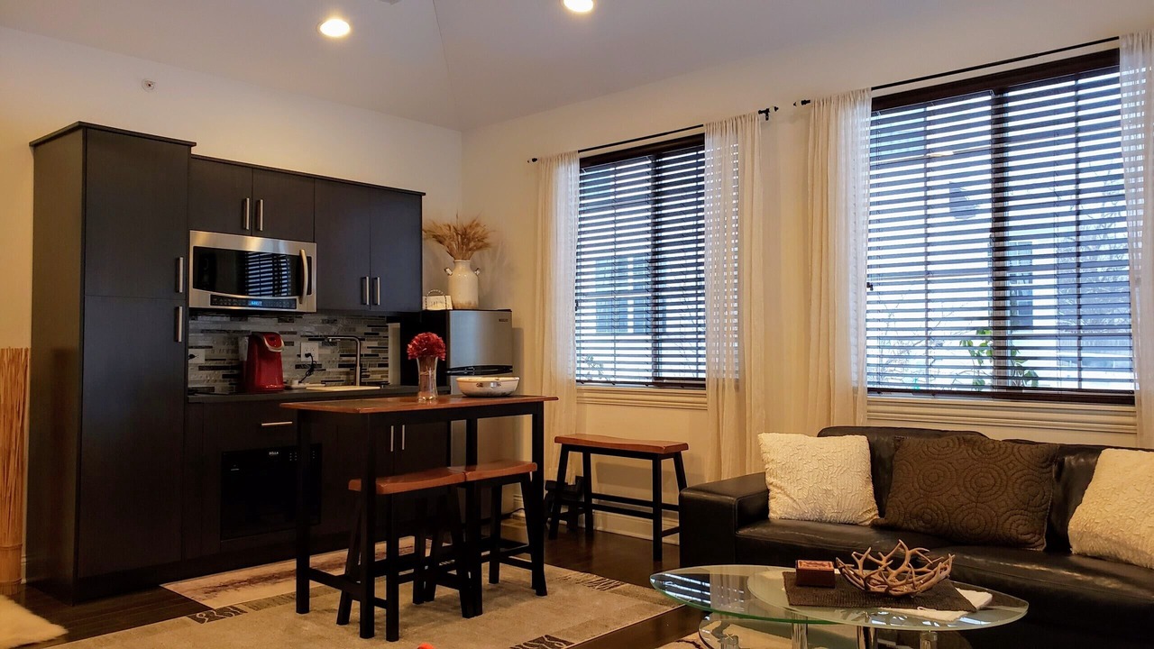 Photo of Livingroom in Hoffman Estates