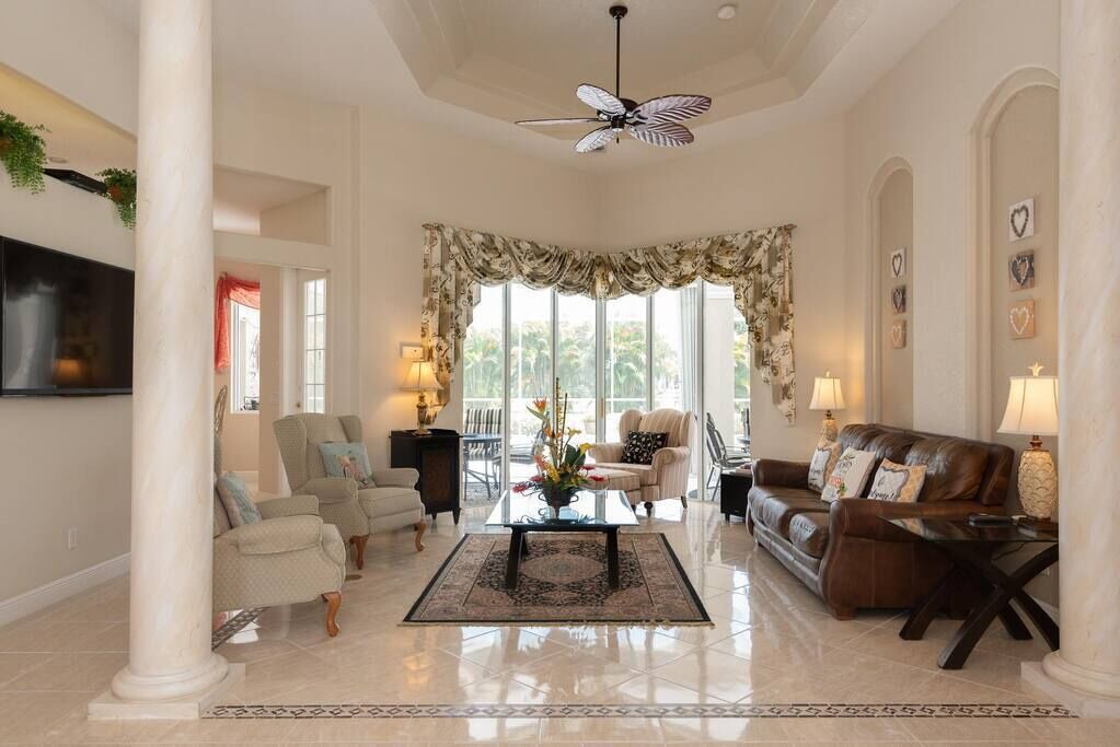 Photo of Livingroom in White Marsh