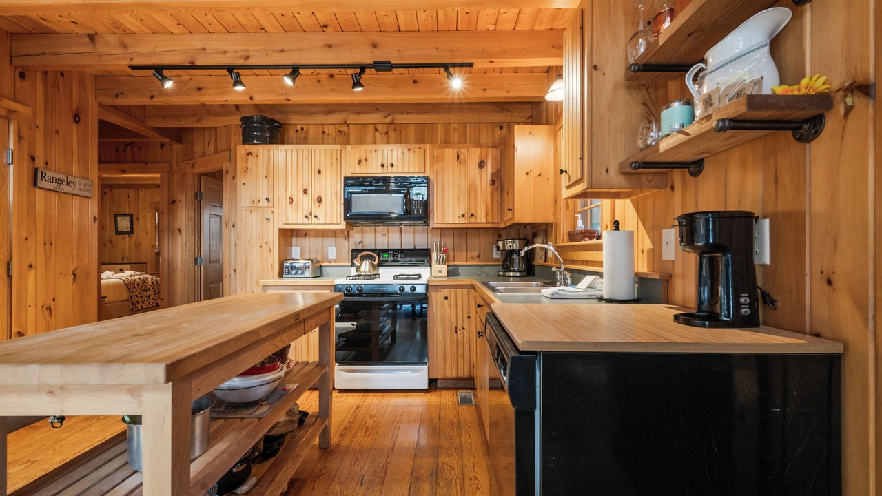 Photo of Others in Oquossoc