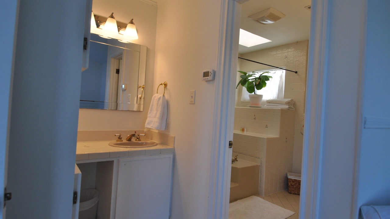 Photo of Bathroom in South River City