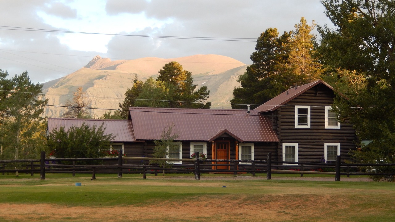 Photo of Outdoor in East Glacier Park Village