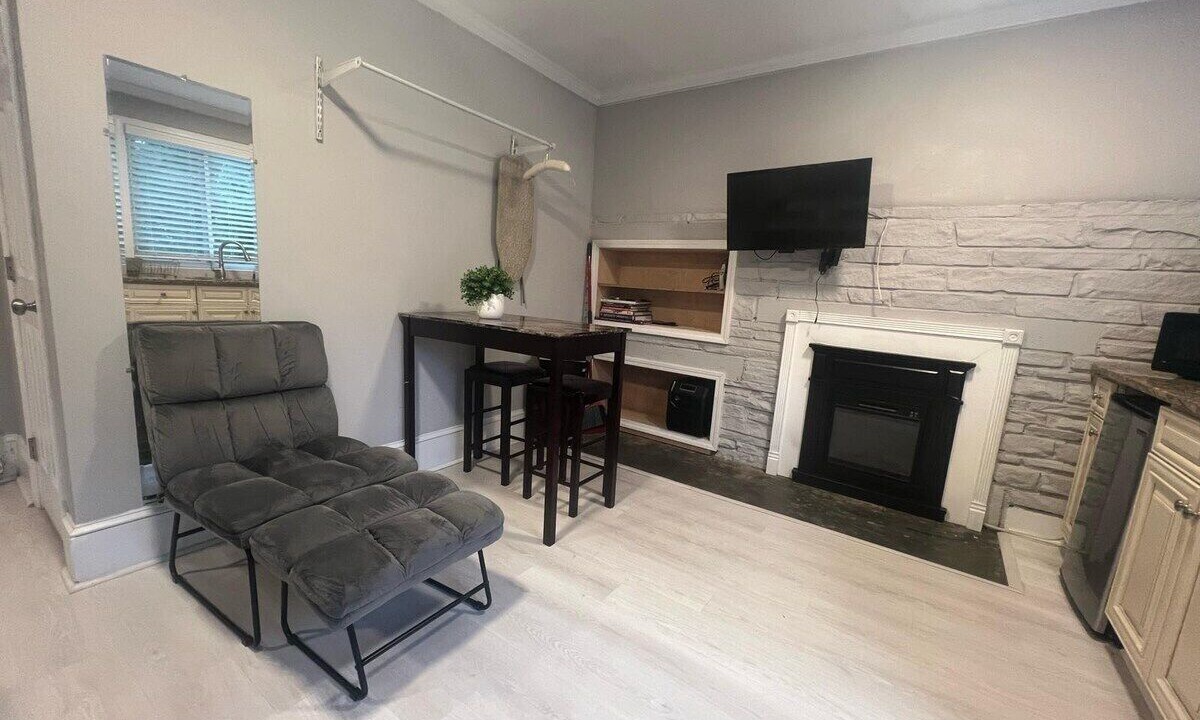 Photo of Livingroom in East Side