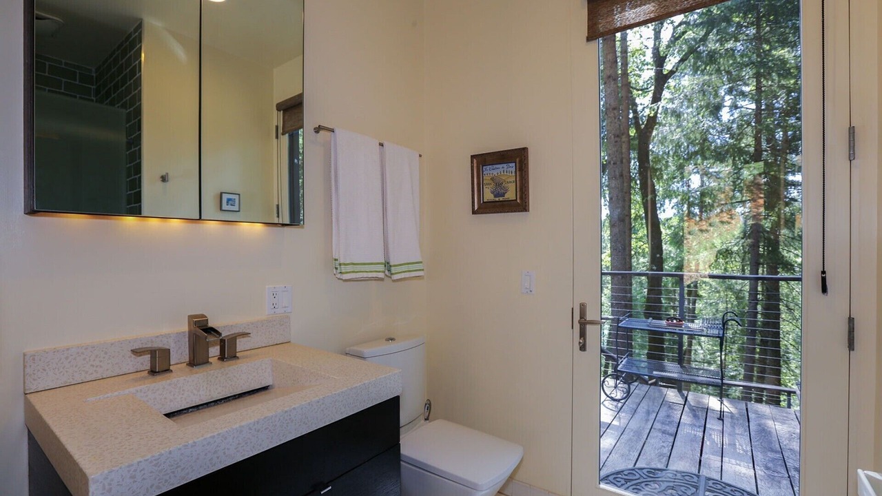 Photo of Bathroom in Chicago Park