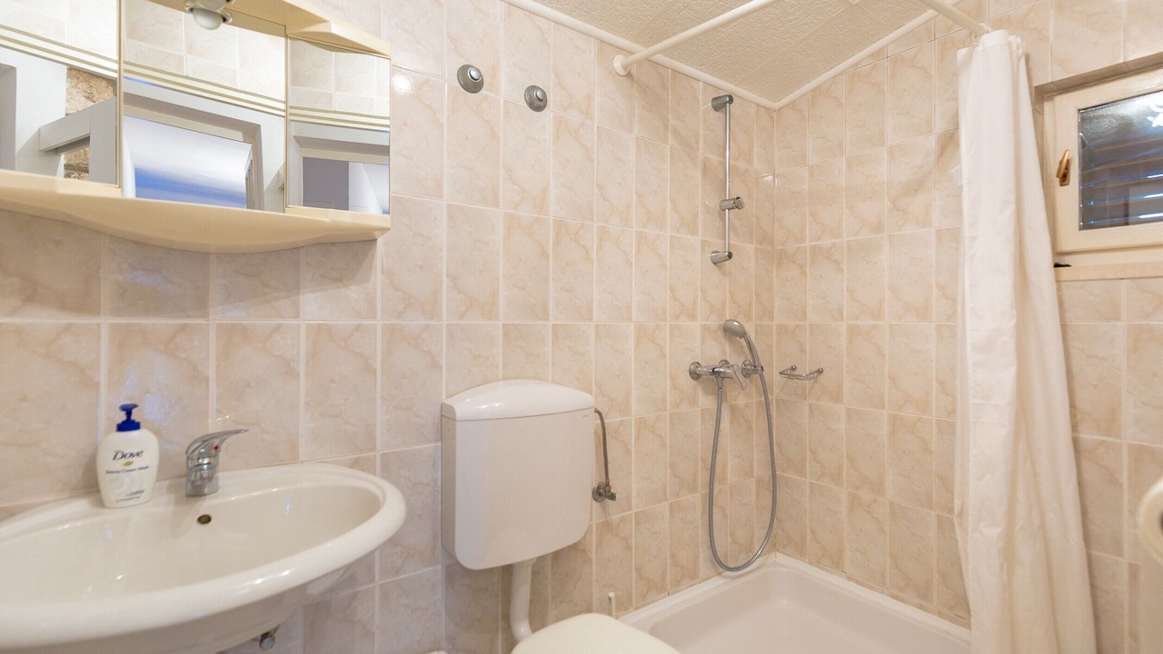 Photo of Bathroom in Popovici