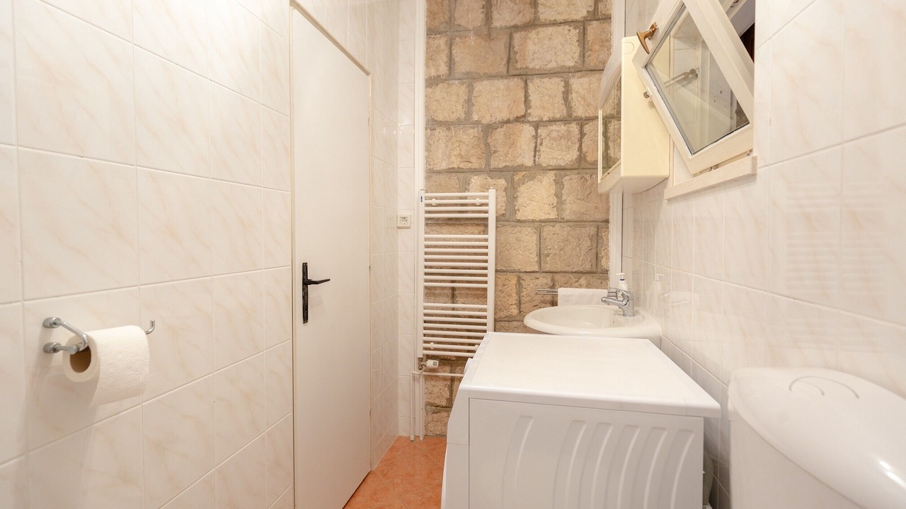 Photo of Bathroom in Popovici