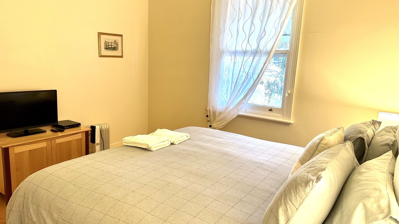 Photo of Bedroom in Clare