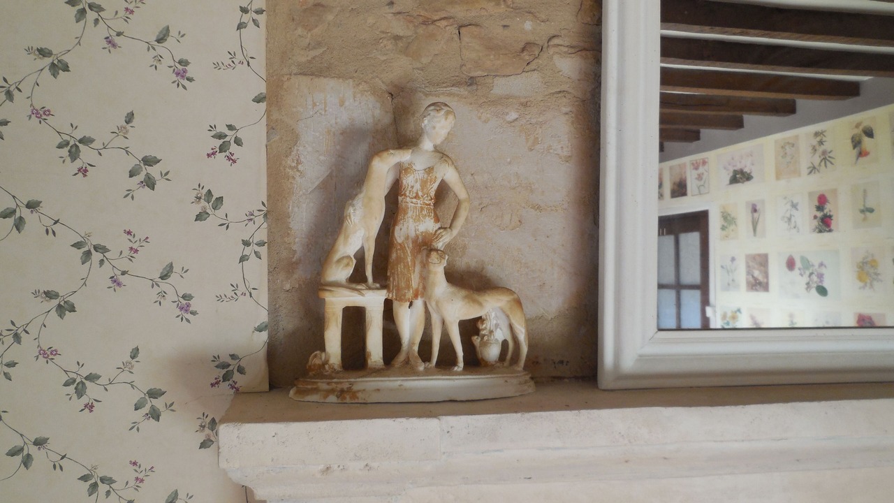 Photo of Others in Le Cercueil