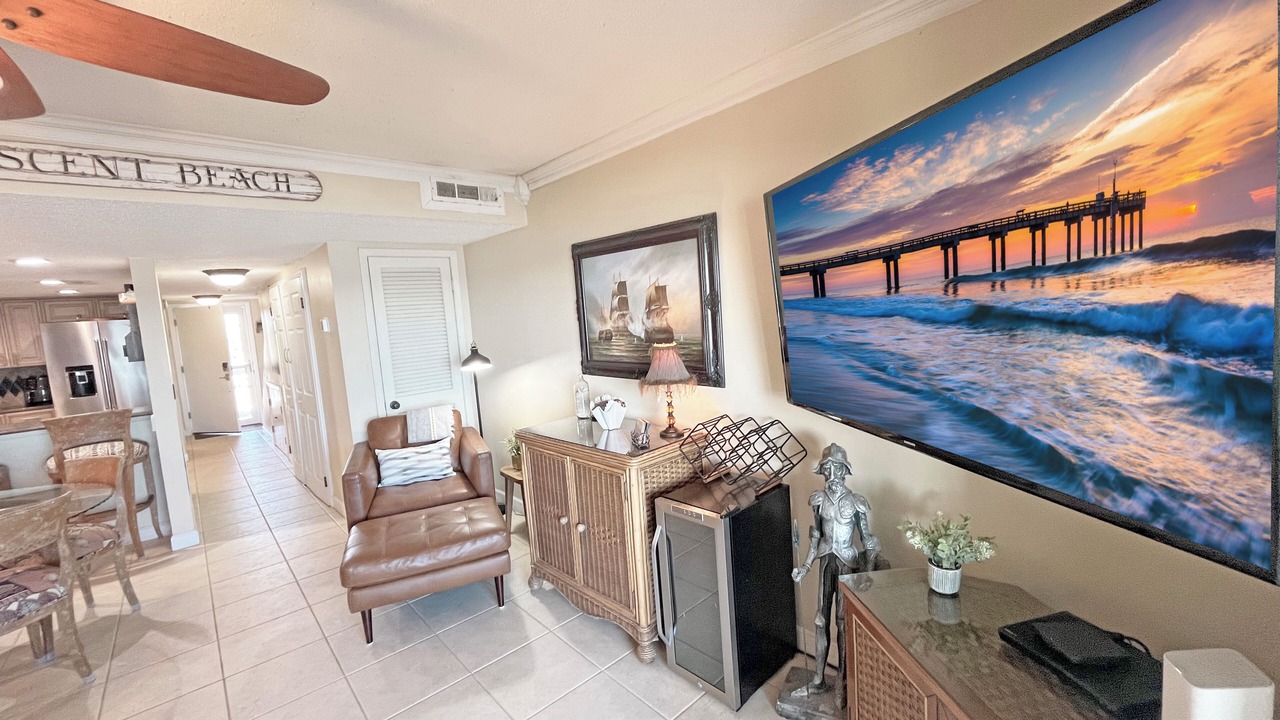 Photo of Livingroom in Crescent Beach