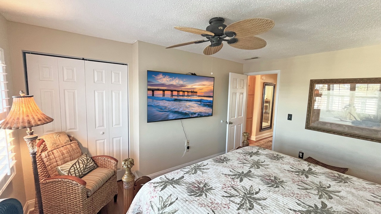 Photo of Bedroom in Crescent Beach