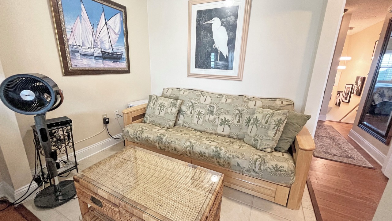 Photo of Livingroom in Crescent Beach