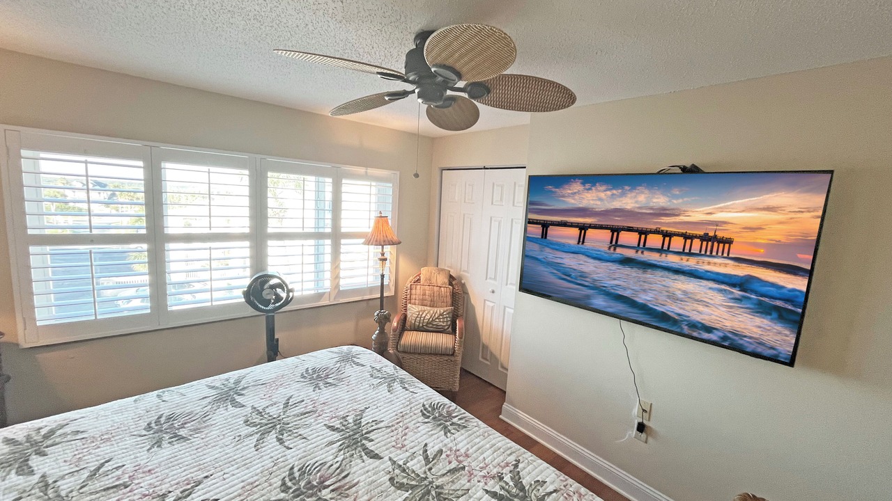 Photo of Bedroom in Crescent Beach