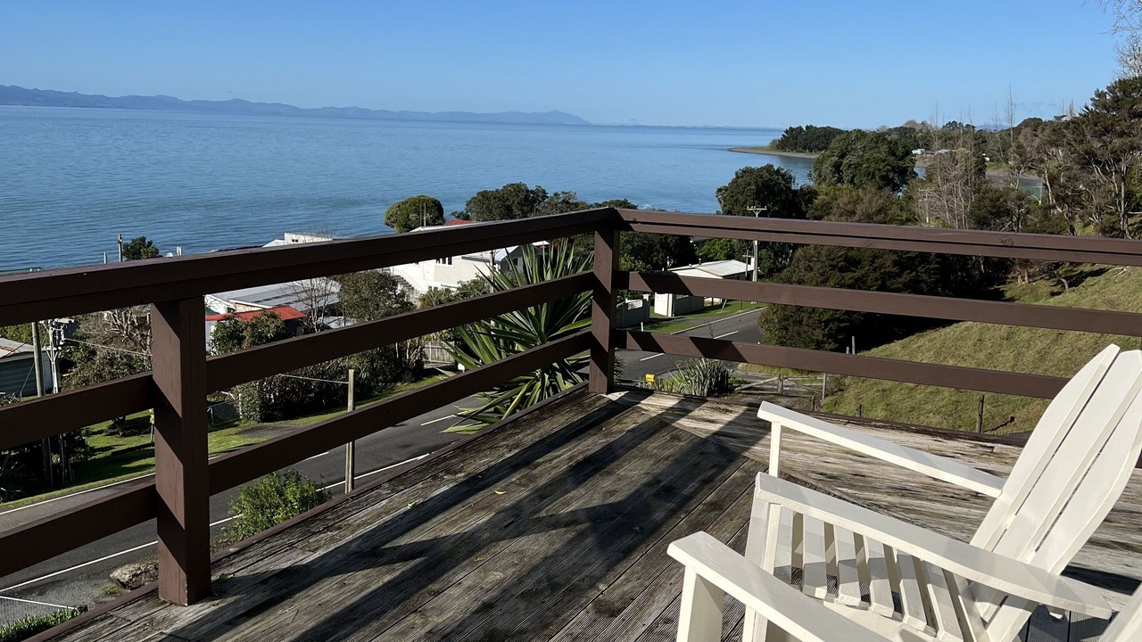 Photo of Patio Balcony in Whakatiwai