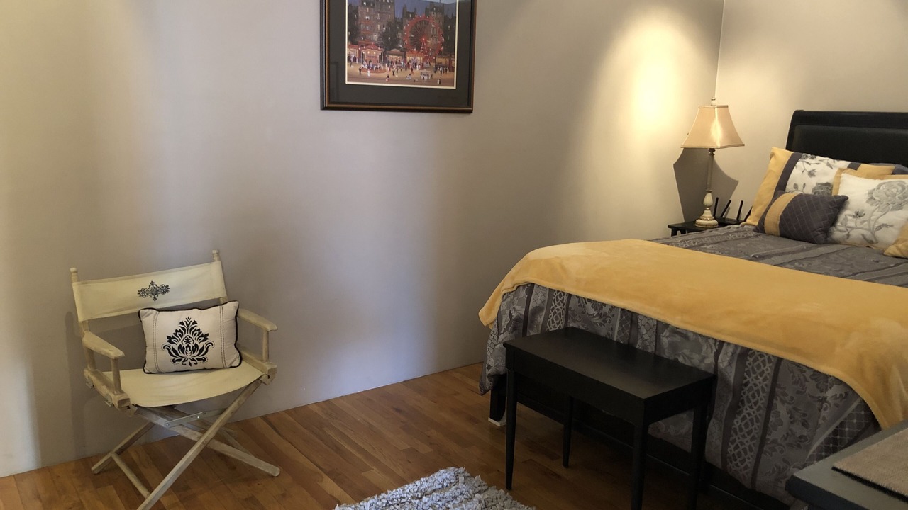 Photo of Bedroom in Ballpark