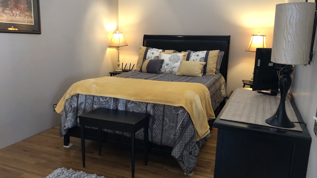 Photo of Bedroom in Ballpark