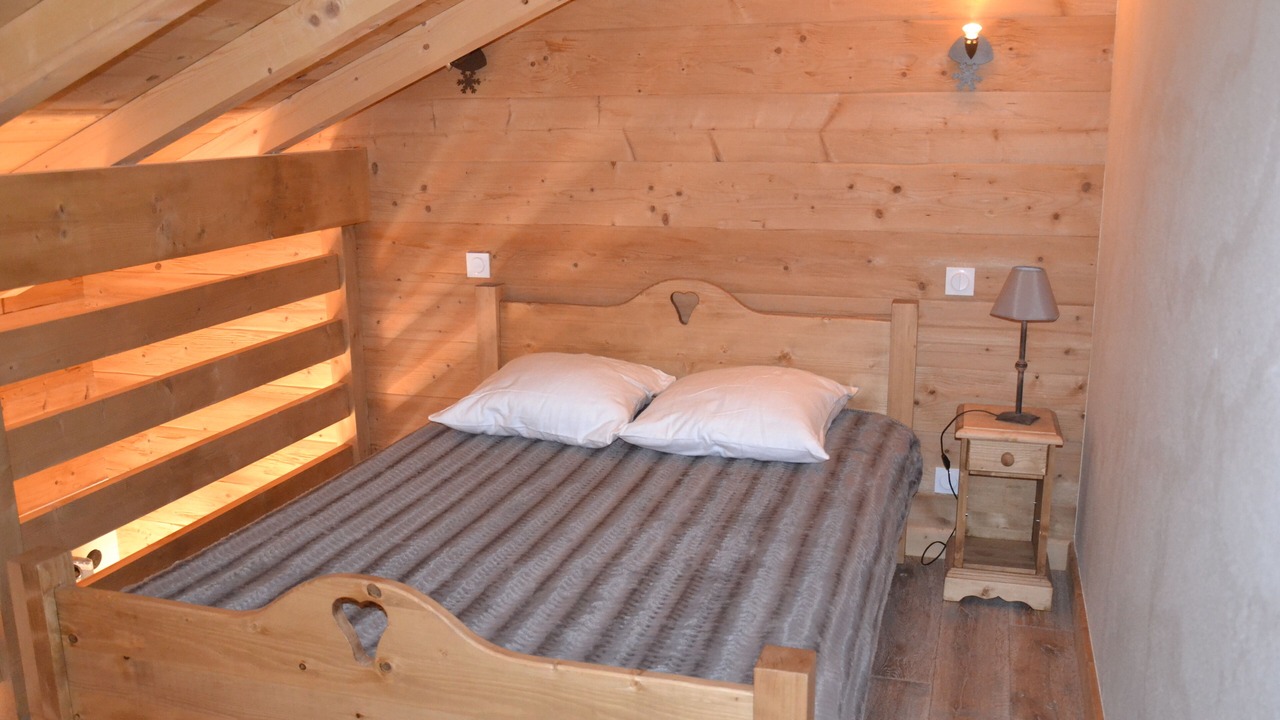 Photo of Bedroom in Thones
