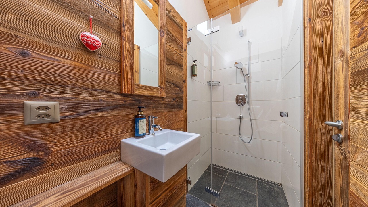 Photo of Bathroom in Saint-Pierre-de-Clages