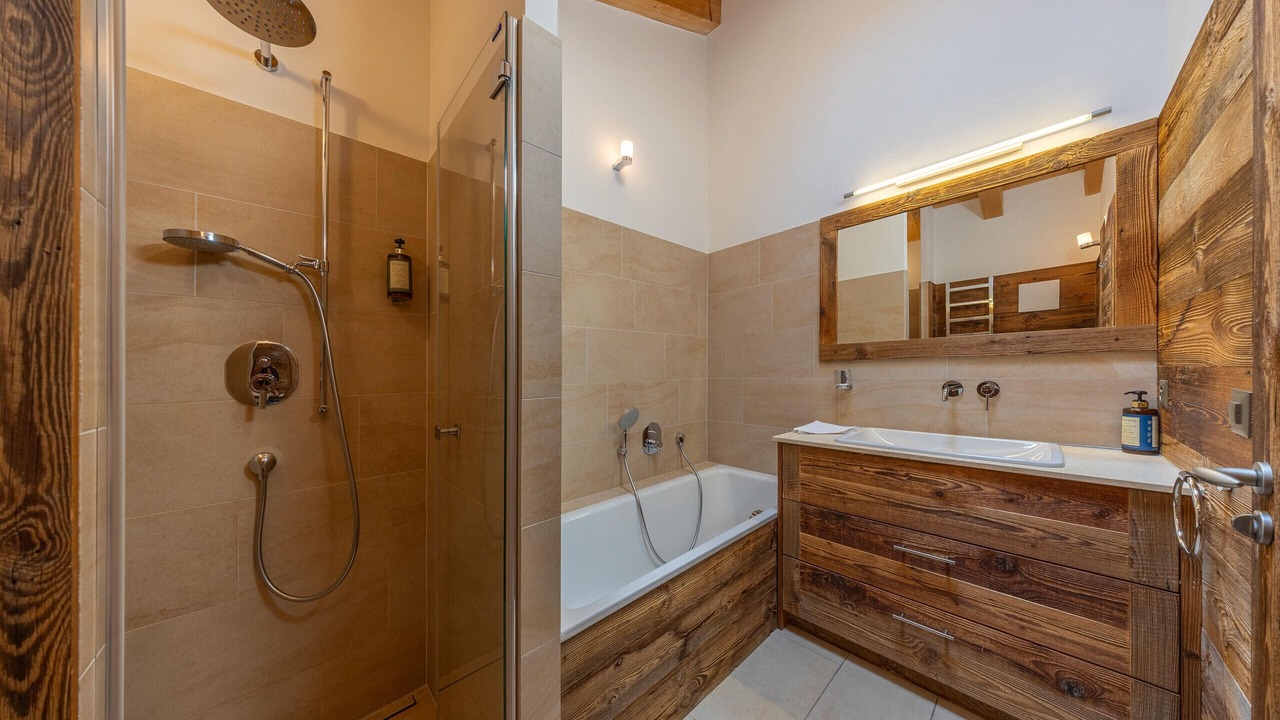 Photo of Bathroom in Saint-Pierre-de-Clages