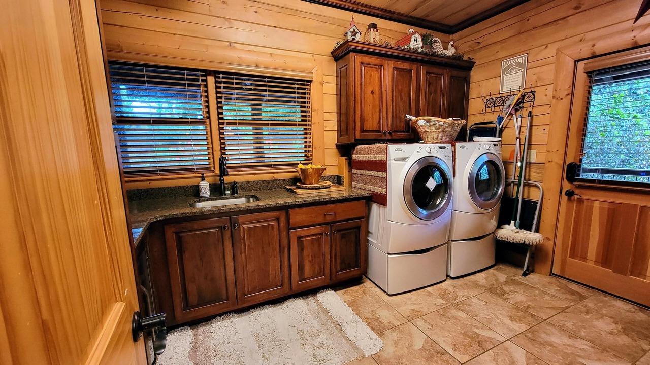 Photo of Bedroom in Hidden Lake
