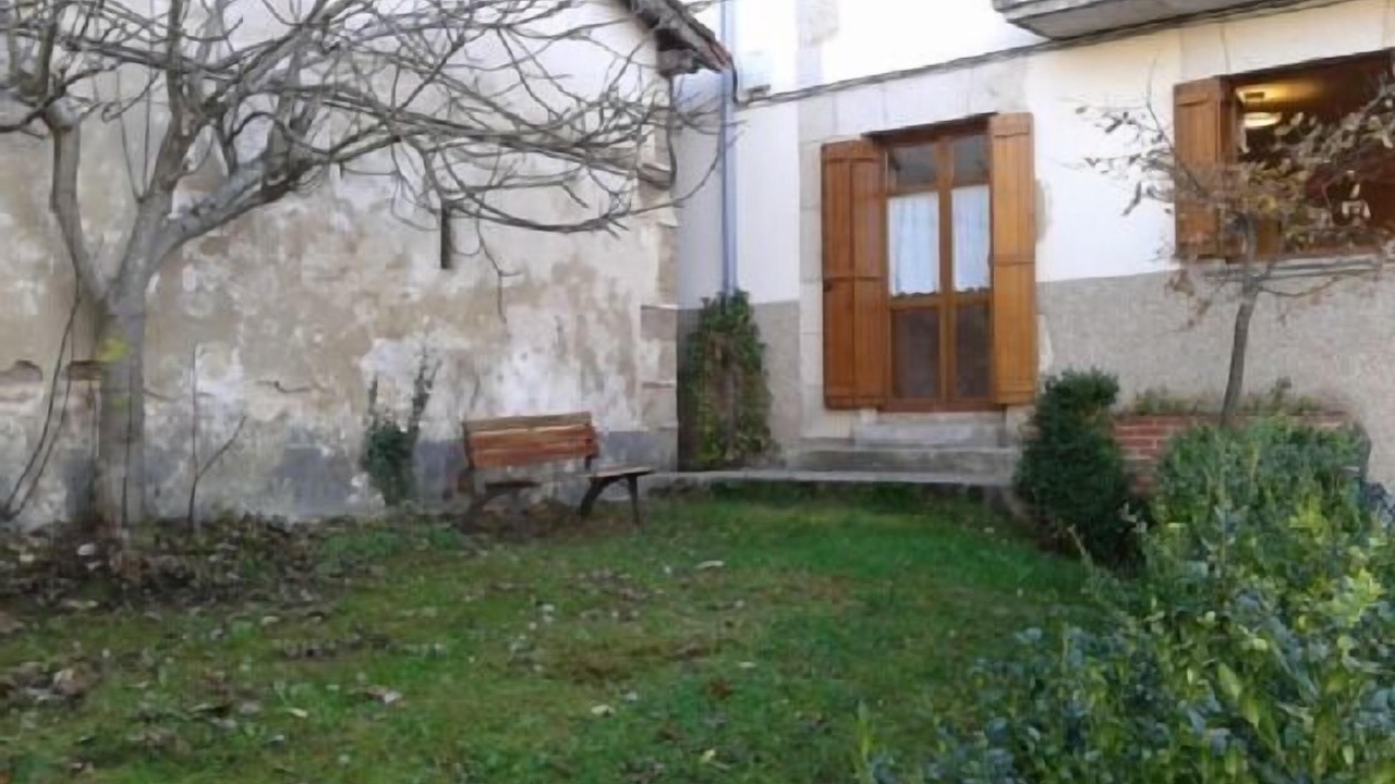 Photo of Outdoor in Bakaiku