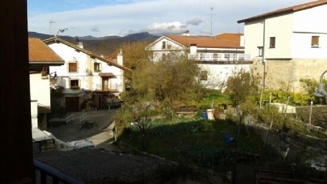 Photo of Outdoor in Bakaiku