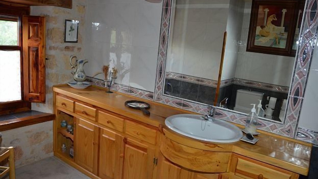 Photo of Bathroom in Pradena