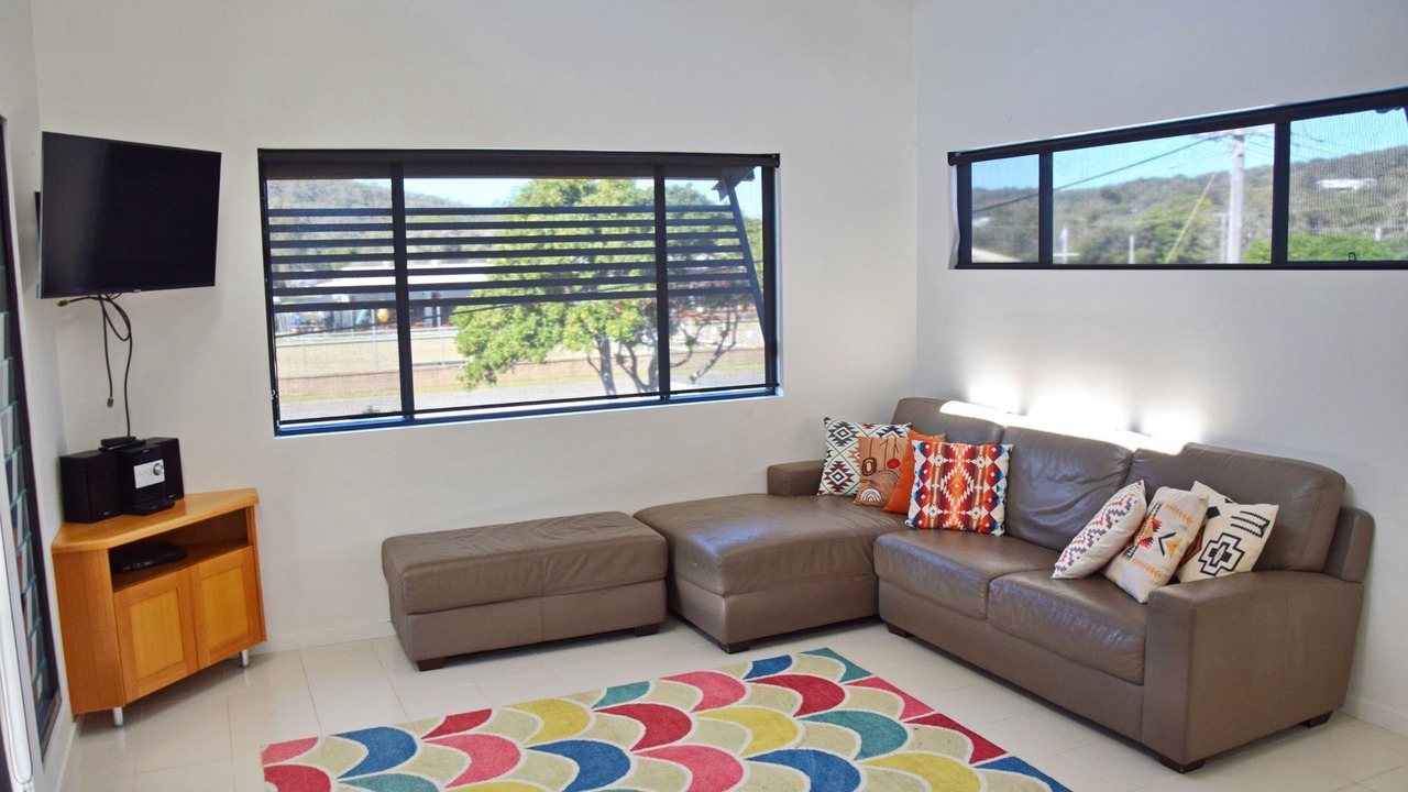 Photo of Others in Hat Head