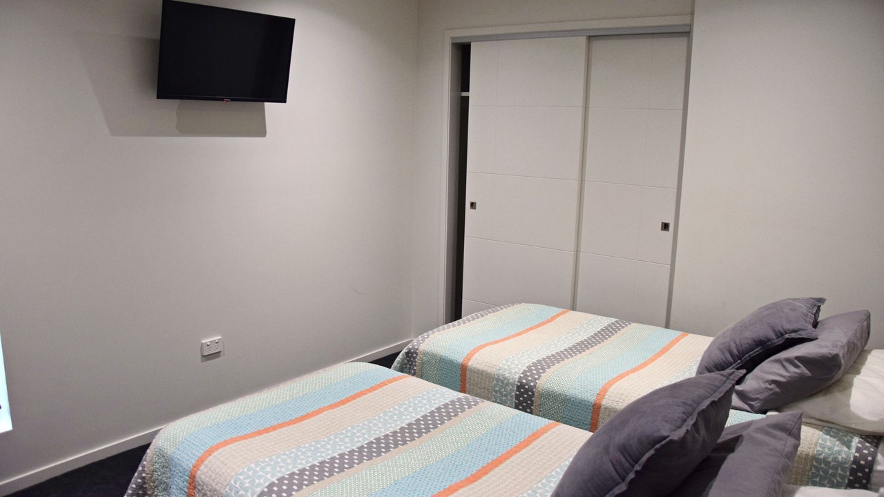 Photo of Others in Hat Head