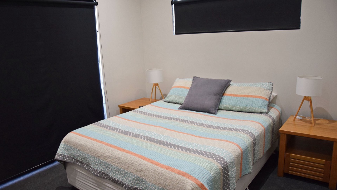 Photo of Others in Hat Head