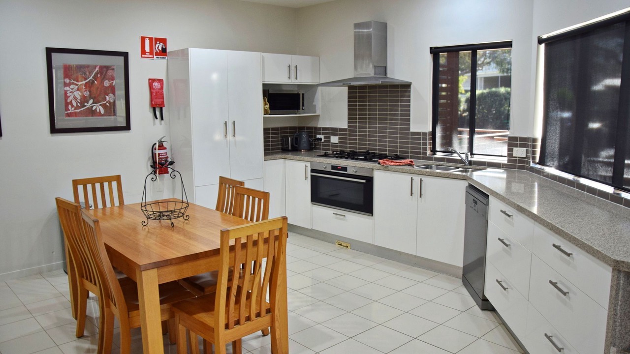 Photo of Others in Hat Head