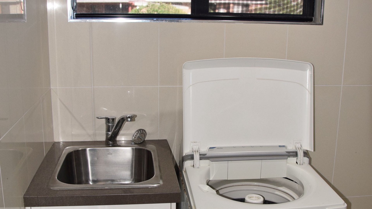 Photo of Others in Hat Head