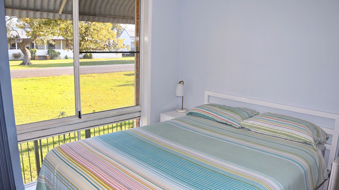 Photo of Others in Hat Head