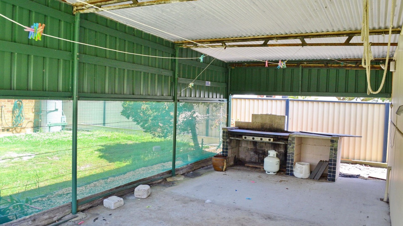 Photo of Others in Hat Head