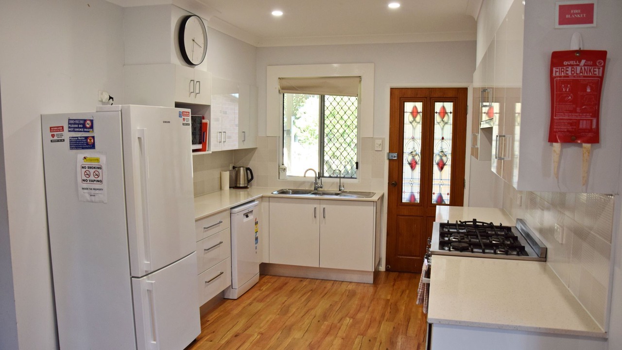 Photo of Others in Hat Head