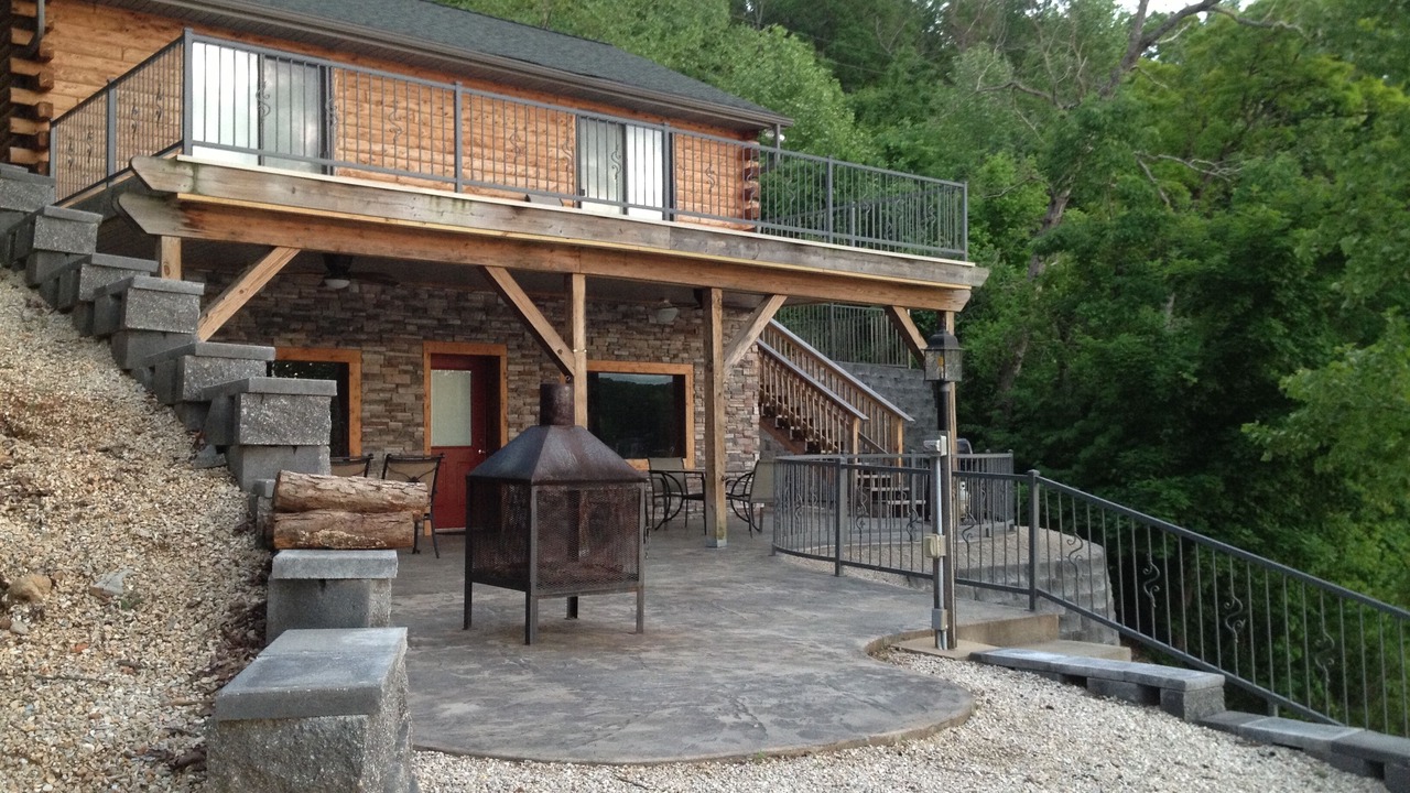 Photo of Outdoor in Roach