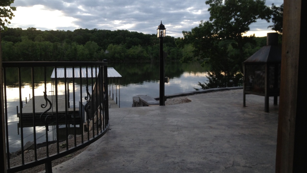 Photo of Outdoor in Roach