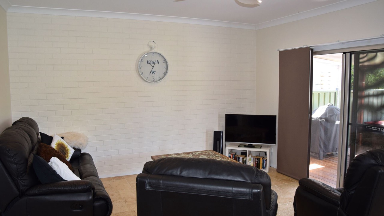 Photo of Others in Hat Head