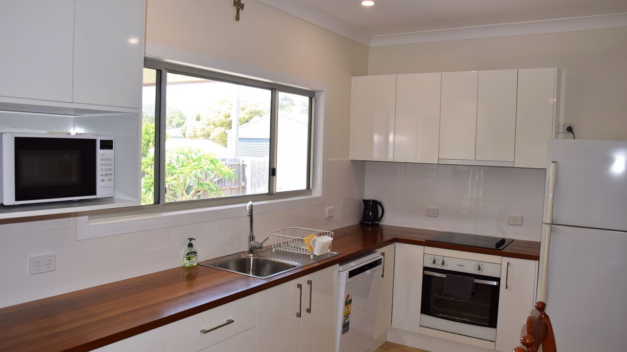 Photo of Others in Hat Head