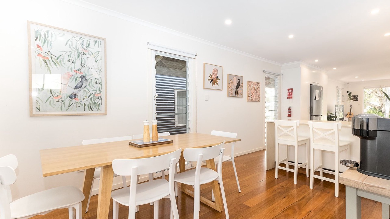 Photo of Others in Hat Head