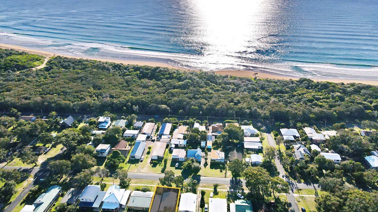 Photo of Others in Hat Head