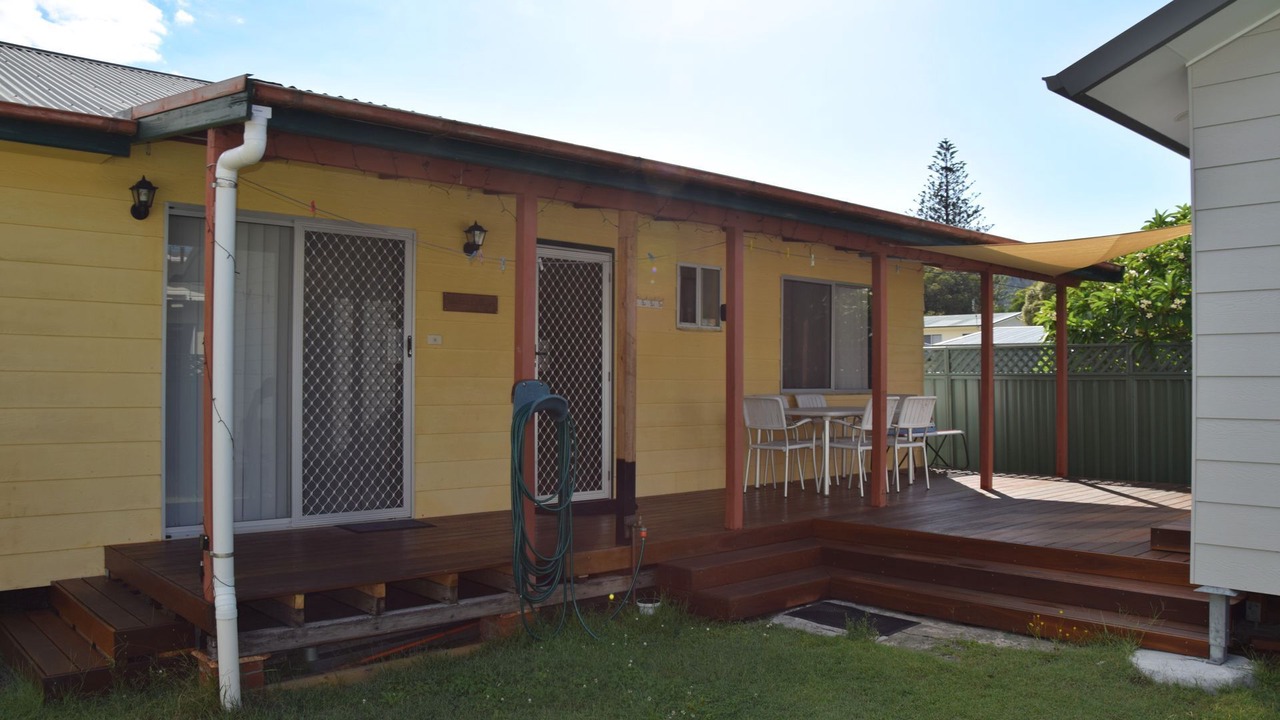 Photo of Others in Hat Head