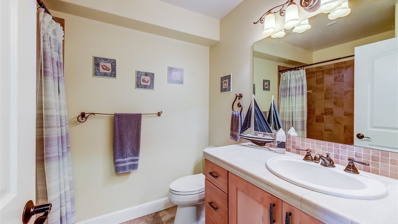 Photo of Bathroom in Silver Lake